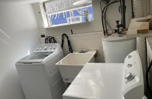 East Side House | Homestay Central Vancouver for longterm rental