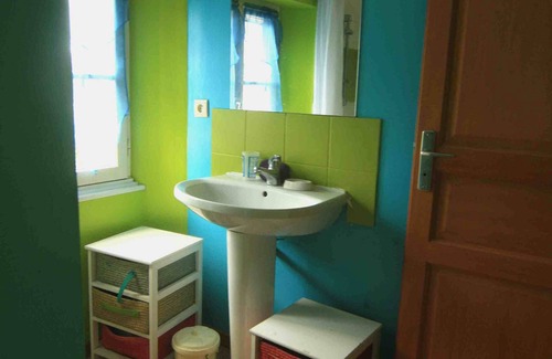 Theza Bed & Breakfast | homestay