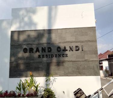Ngemplak House | Homestay Tata