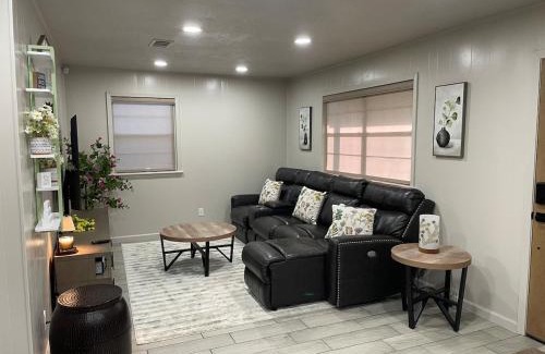 Hugo House | HomeSuite Cabin Relaxing Getaway Near Casino