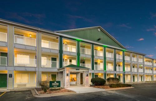 Glendale Hotel | HomeTowne Studios by Red Roof Denver - Glendale/Cherry Creek