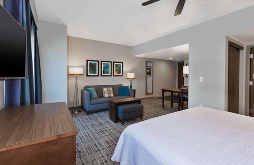 Downtown Pittsburgh Hotel | Homewood Suites by Hilton Pittsburgh Downtown