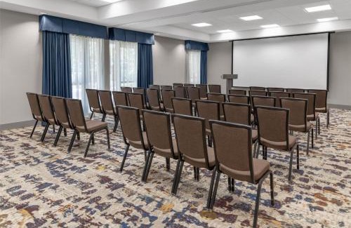 Palo Alto Hotel | Homewood Suites by Hilton Palo Alto