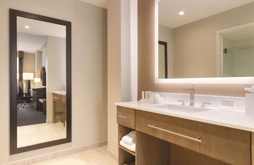 East Village Hotel | Homewood Suites by Hilton Calgary Downtown