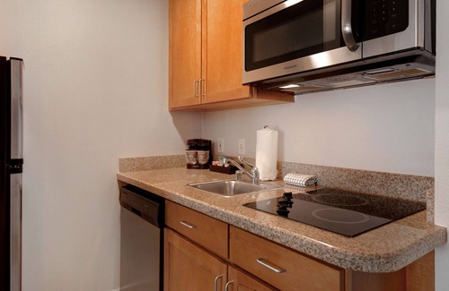 Brisbane Hotel | Homewood Suites by Hilton San Francisco Airport North
