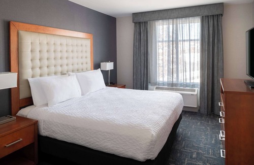 Nashua Hotel | Homewood Suites by Hilton Gateway Hills Nashua