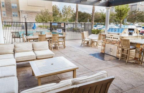 Rancho Cucamonga Hotel | Homewood Suites by Hilton Ontario Rancho Cucamonga