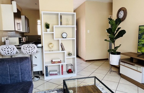 Centurion Apartment | Homey apartment in Centurion.