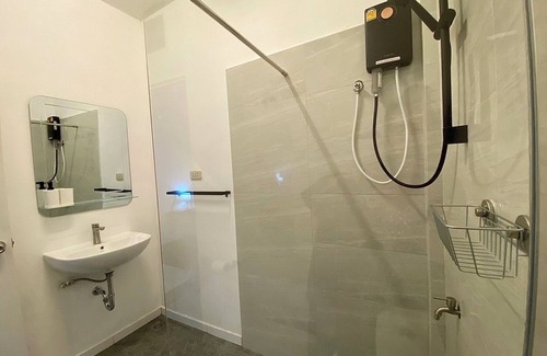 Ploenchit Hotel | homey stay and cafe by hematoa