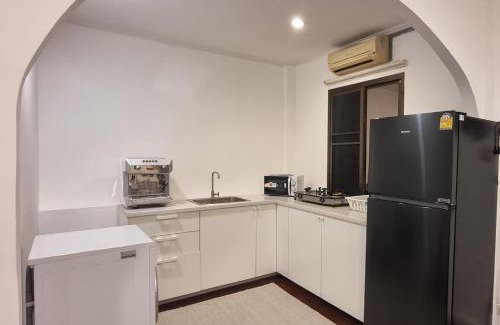 Ploenchit Apartment | homey stay villa and cafe by hematoa