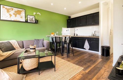 Annemasse Apartment | HOMEY THE NEST -Near downtown/Balcony/Free parking
