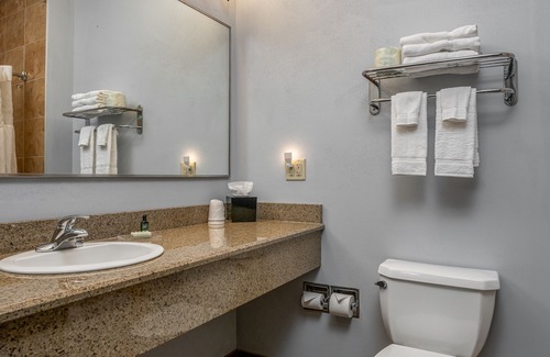 Moravia Hotel | Honey Creek Resort