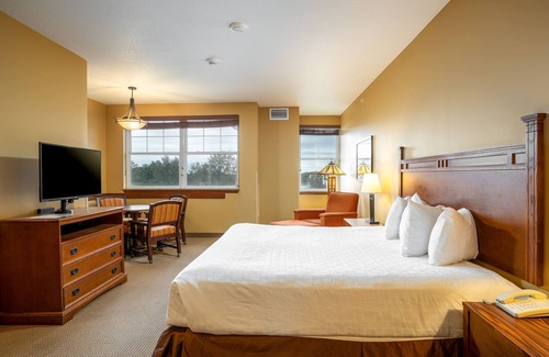 Moravia Hotel | Honey Creek Resort