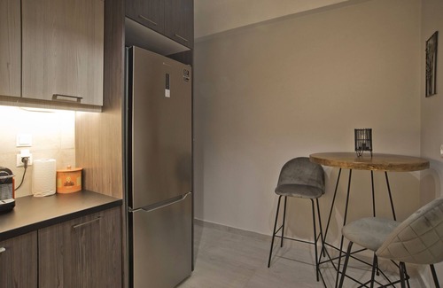 Kypseli Apartment | Honey House Kipseli Stylish, Reno 2BR Apt City Ctr