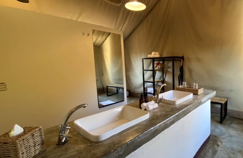 Thorny Bush Game Reserve Other | Honeyguide Khoka Moya Camp