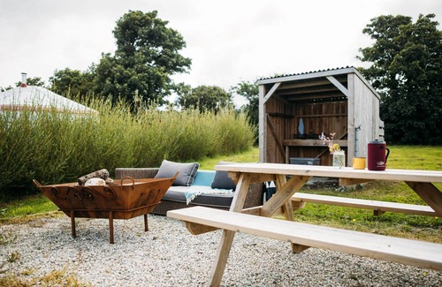 Newquay Cabin | Honeymoon - A luxury couples+ Yurt in a stunning historic estate near Newquay