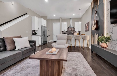 Nashville Apartment | Honky Tonk Central/9 Beds