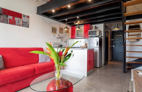 Saint-Francois Apartment | Honoré apartment with views of the marina and golf course 2mn from beaches