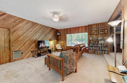Welches House | Hood Hideout