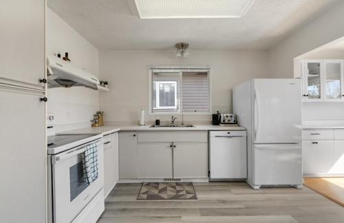 Drumheller House | Hoodoo Hideout