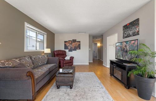 Drumheller House | Hoodoo Hideout