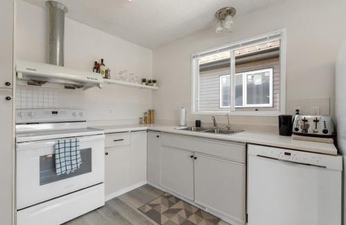 Drumheller House | Hoodoo Hideout