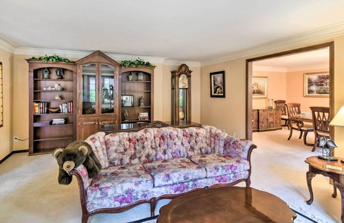 Hoodsport House | Hoodsport Home on 7 Wooded Acres w/ Hot Tub!