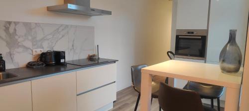Eindhoven City Center Apartment | Hoog C