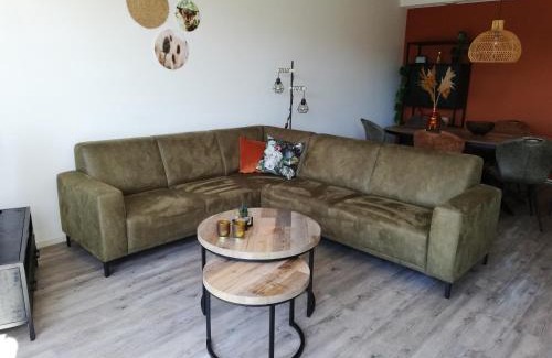 Hollum Apartment | Hooivak