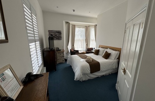 Hookwood Cabin | Hookwood Lodge London Gatwick