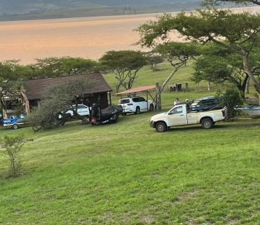 Albert Falls Apartment | Hoopoe log cabin NO 2