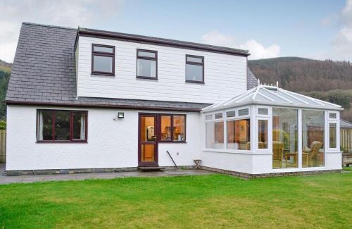 Tywyn House | Hoot House