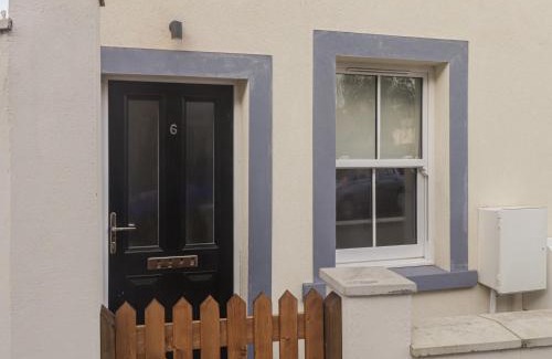 Hythe House | Hope Cottage