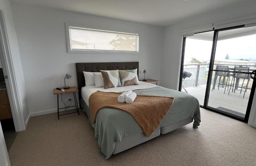 Binalong Bay House | HORIZON AT BINALONG BAY with Accessability Features