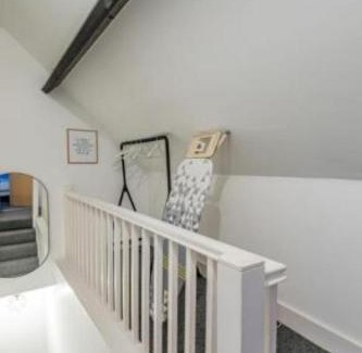 Castle Quarter Apartment | Horse & Groom Apartments