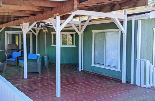 Miramonte House | horse property with magnificent view nearSequoia/Kings Canyon National Park