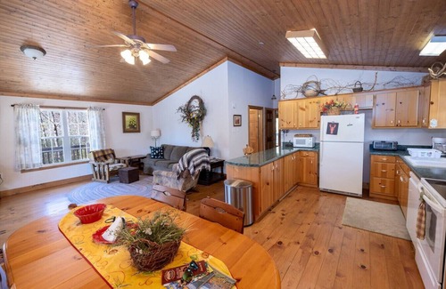 Mountain Rest Cabin | "Horses in the Hollow" Secluded, Rustic Cabin