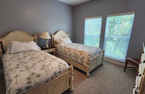 Horseshoe Beach Condo | Horseshoe beach getaway. America's last frontier