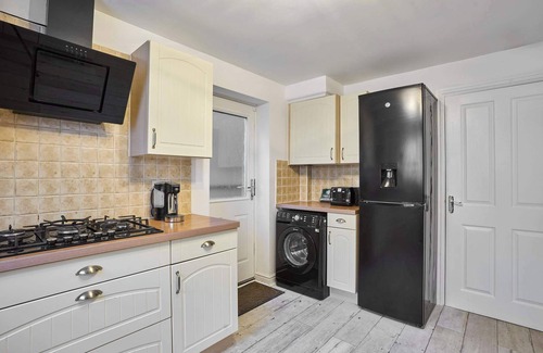 Launceston House | Host & Stay | Cherry Blossom House