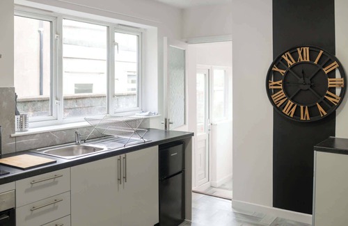 Riverside House | Host & Stay | Craddock Street