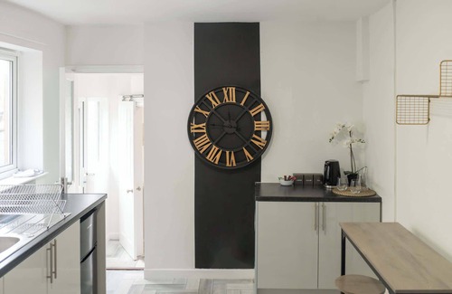 Riverside House | Host & Stay | Craddock Street