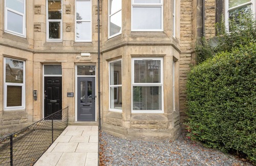 Harrogate House | Host & Stay | Dragon Parade