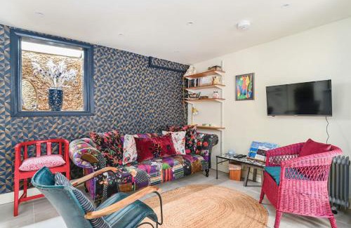 Brighton City Centre House | Host & Stay - Foundry Colours