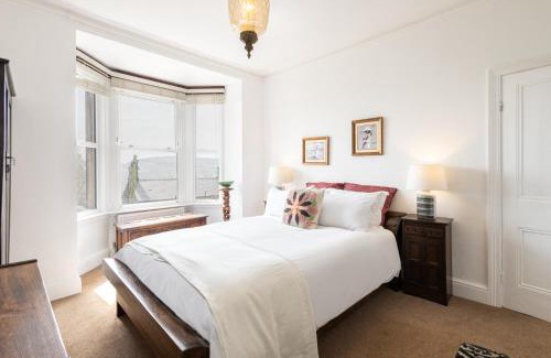 Holestone Moor House | Host & Stay - Rock End