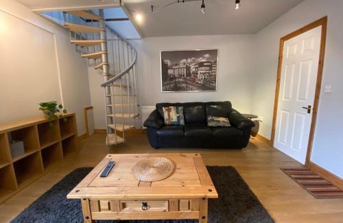 Walton Apartment | Host & Stay - Studley Knapp