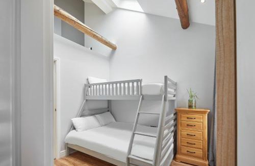 Scarborough House | Host & Stay - The Old Jail Barber's Shop