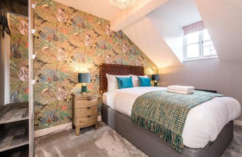Hope Street House | Host & Stay - The Pilgrim Coach Houses