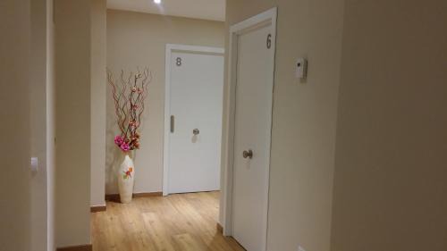 L'Antiga Esquerra de l'Eixample House | Hostal Barcelona Travel