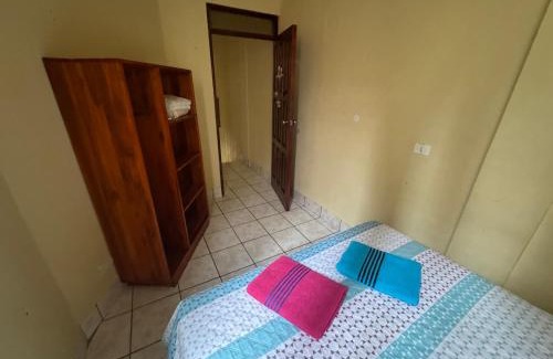 Flores House | Hostal Los Girasoles by Hostal Inn