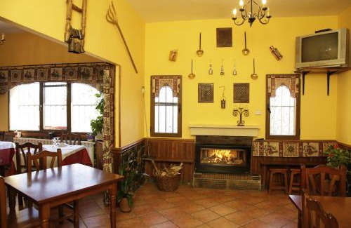 Arroyo de las Fraguas House | Hostal Restaurante Alto Rey